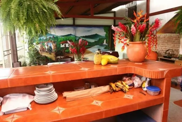 Hostel La Corte - Yerinde Yemek