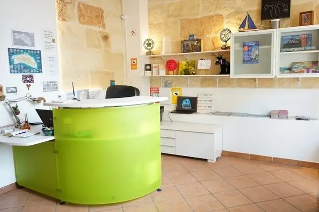 Hostel Menorca - Albergue Juvenil - Lobi