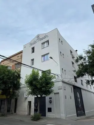Hostel Penedes - Dış Mekan