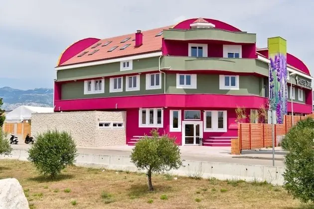 Hostel Zrce - Adults Only - Dış Mekan