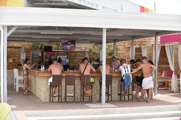 Hostel Zrce - Adults Only - Havuz