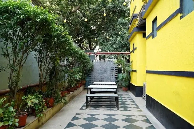 The Hosteller Delhi - Dış Mekan
