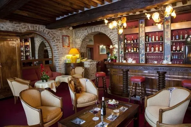 Hostellerie Bretonnière - Lobi