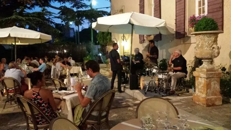 Hostellerie De La Cremaillere - Dış Mekan