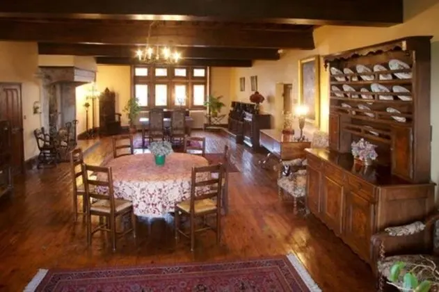 Hostellerie de Pérouges - İç Mekan
