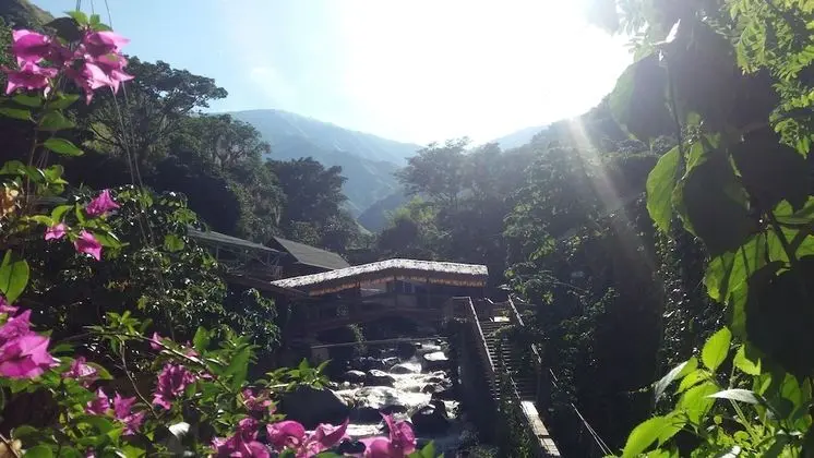 Hostería Río Escondido