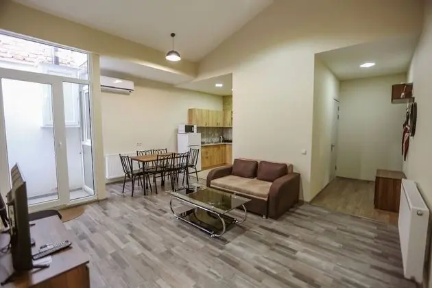 HostHub Apartment Heart of Tbilisi