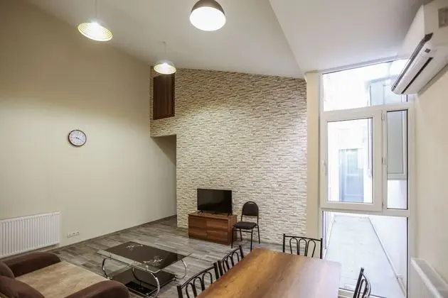 HostHub Apartment Heart of Tbilisi - Dış Mekan