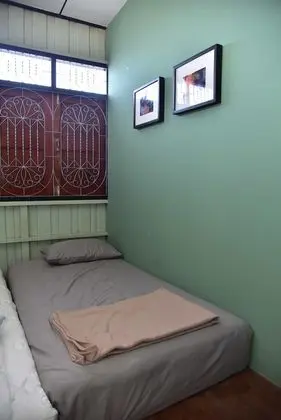 Hosts Huahin - Hostel - Oda
