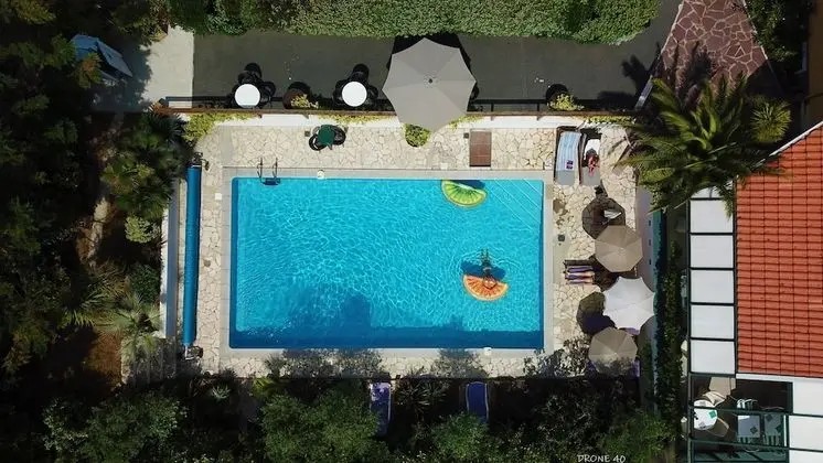 Hôtel Aquitaine - Havuz