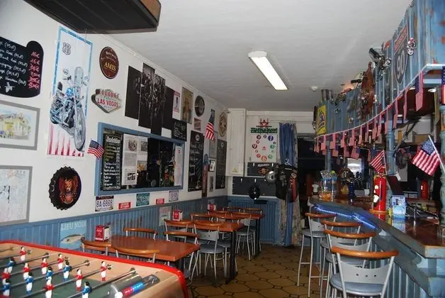 Hôtel Aux Amis Réunis