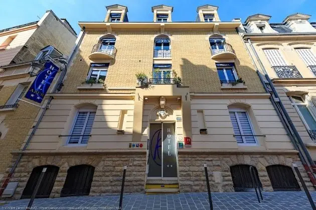 Hôtel Azur Reims - Dış Mekan
