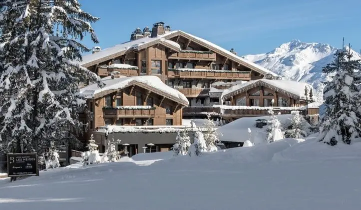 Hôtel Barrière Les Neiges Courchevel - Dış Mekan