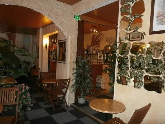 Hôtel Beauséjour - İç Mekan