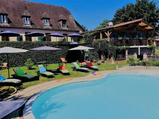Hôtel Bien-Etre Aux Cyprès de Marquay - Havuz