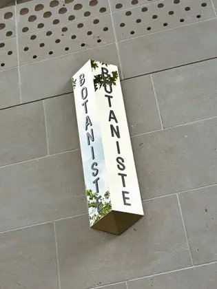 Hôtel Botaniste - Dış Mekan