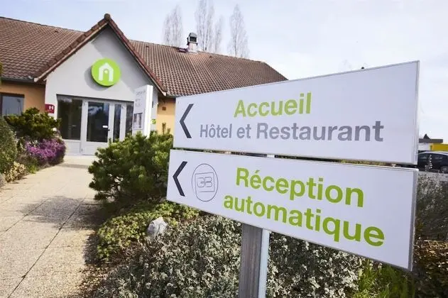 Hôtel Campanile Nevers Nord - Varenne Vauzelles - Lobi
