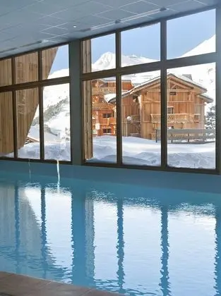 Hôtel Club mmv Altitude Arc 2000 - Havuz