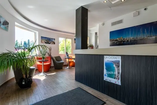 Hôtel Corniche du Liouquet