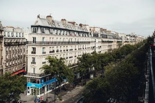 Hôtel de l'Exposition République