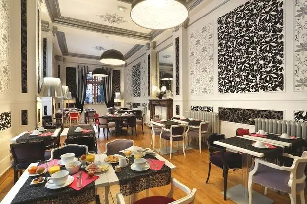 Hôtel de Paris - Yerinde Yemek