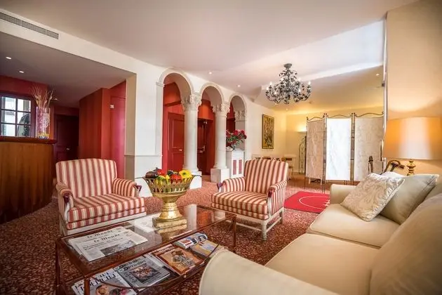 Hôtel Delambre - Lobi
