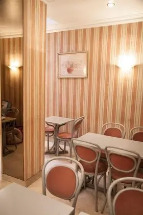 Hôtel des Pyrénées - Nation - Yerinde Yemek
