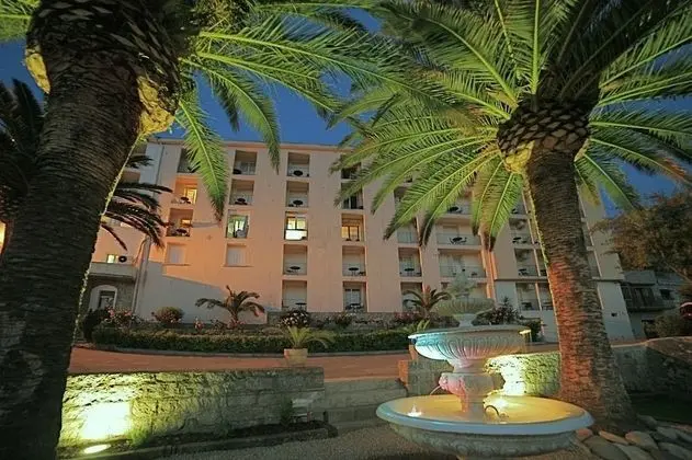 Hôtel des Roches - Dış Mekan