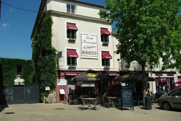 Hôtel des Voyageurs - Dış Mekan