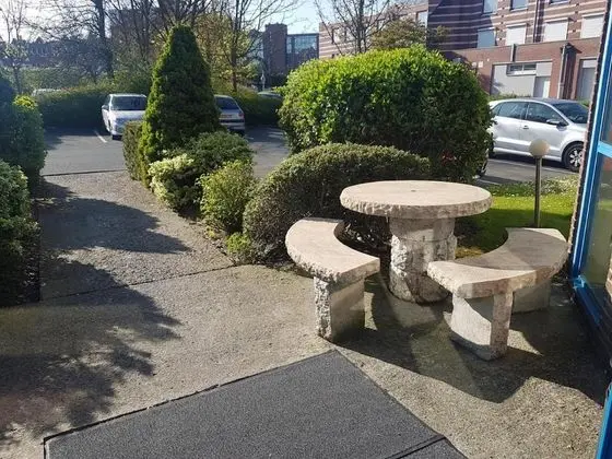 Hôtel du Stade ex Kyriad direct Lille - Villeneuve d'Ascq - Dış Mekan