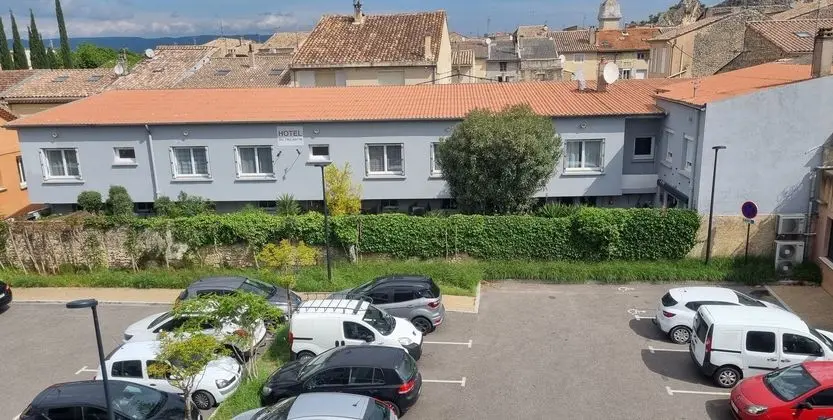 Hôtel du Tricastin - Dış Mekan