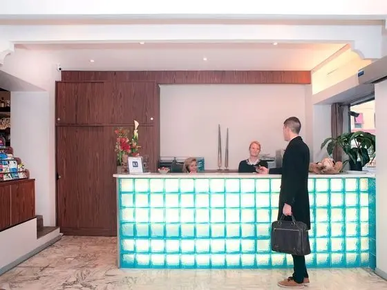 Hôtel Esprit d'Azur - Lobi