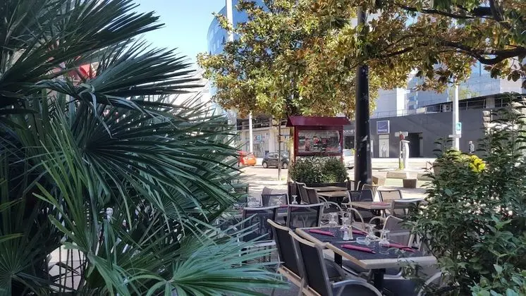 Hôtel Europole - Yerinde Yemek