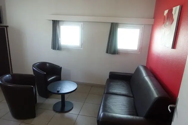 Hôtel Grand Confort Le Moulin Rouge - Oda Düzeni