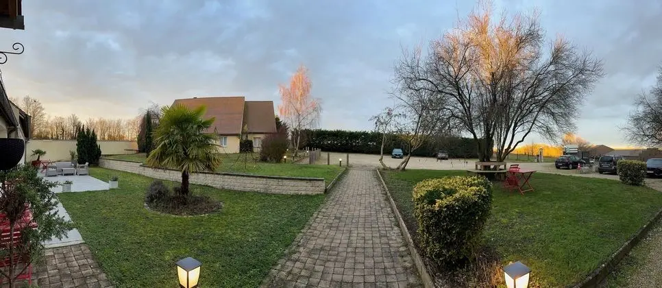 Hôtel HAPY ex Le Crépuscule - Dış Mekan