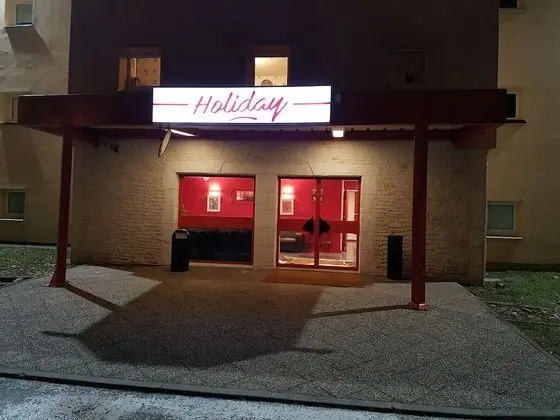 Hôtel Holiday Lyon Est - Dış Mekan