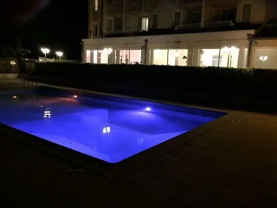 Hôtel La Chêneraie - Havuz