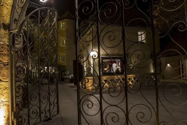 Hôtel La Couronne - Dış Mekan