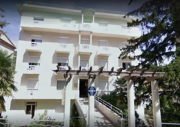 Hôtel la Pergola - 1