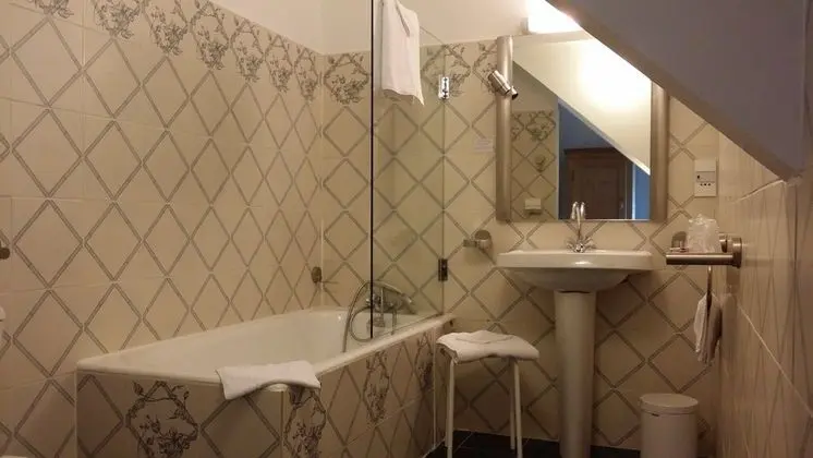 Hôtel La Roche du Marais - Banyo Tipleri
