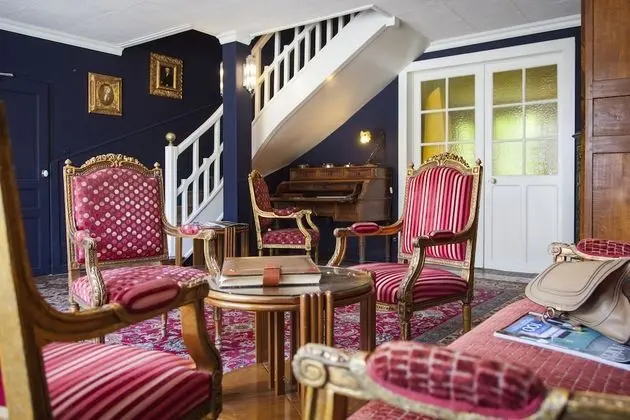 Hôtel la Source Bleue