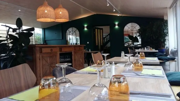 Hôtel Le Chêne Vert