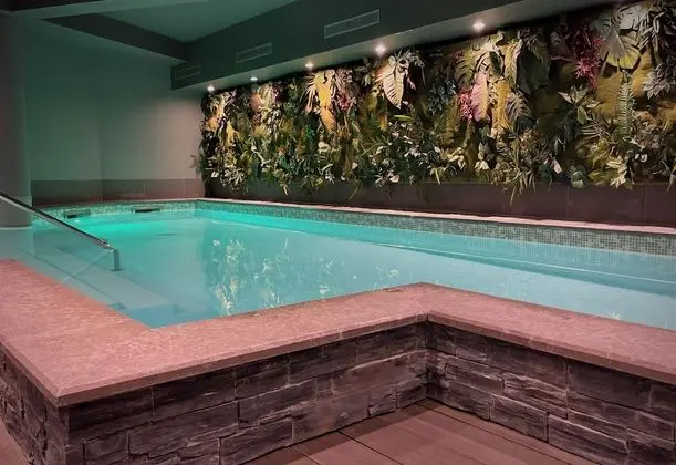 Hôtel Le Cinq Hyper Centre Ville - Havuz