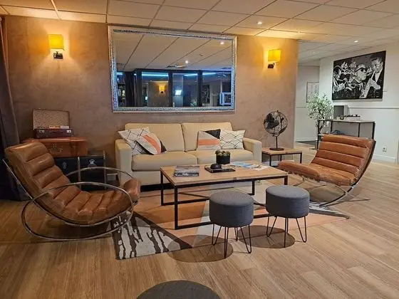 Hôtel le Collier - Lobi