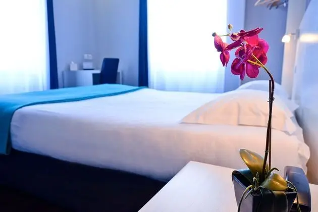 Hôtel Le Comty - 1