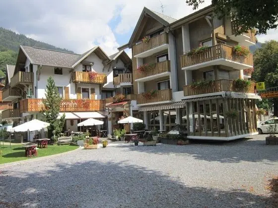 Hôtel Le Gai Soleil - Dış Mekan