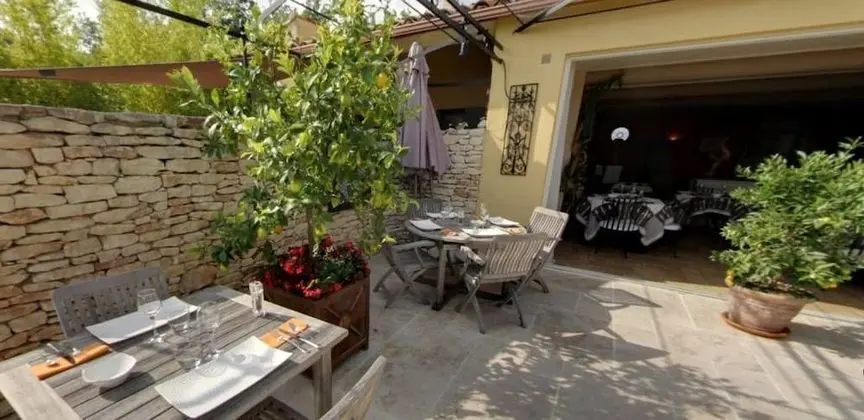 Hôtel Le Mas du Loriot - Yerinde Yemek