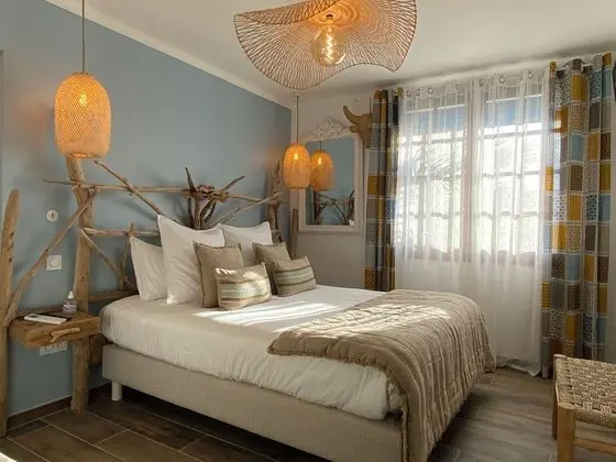 Hôtel Le Neptune en Camargue - Öne Çıkan Resim