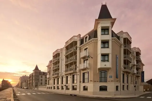 Hôtel Le Nouveau Monde - Dış Mekan