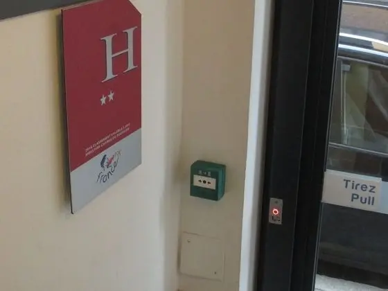Hôtel Le Pastel - Lobi